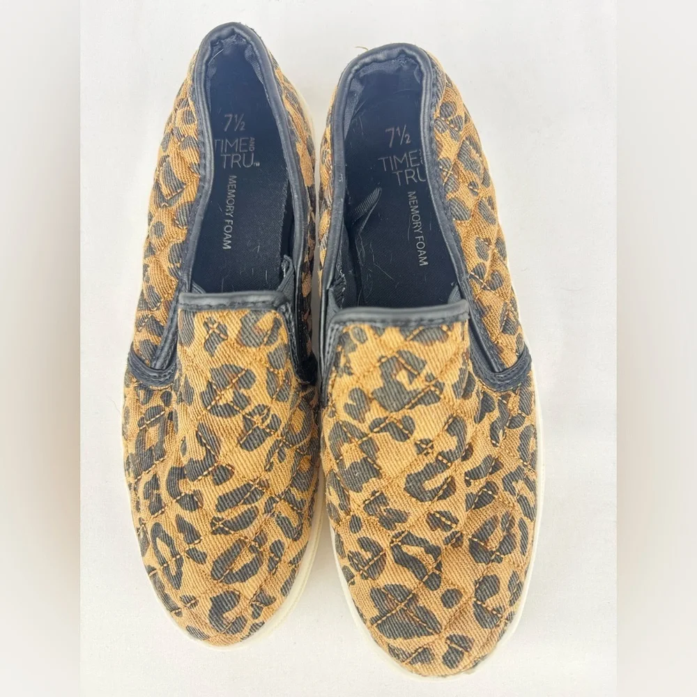 Time and Tru Leopard Slip On Quilted Sneakers - Picture 4 of 7